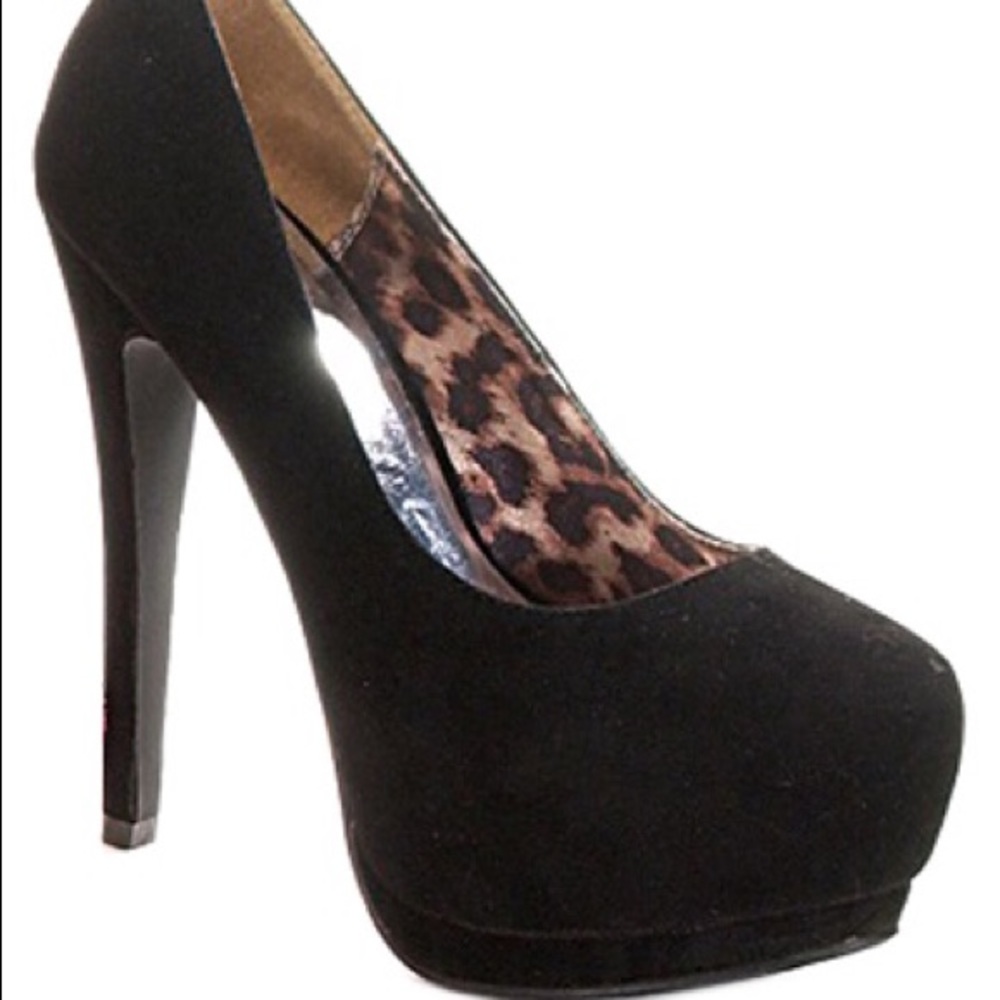 New Sexy Black Pumps
